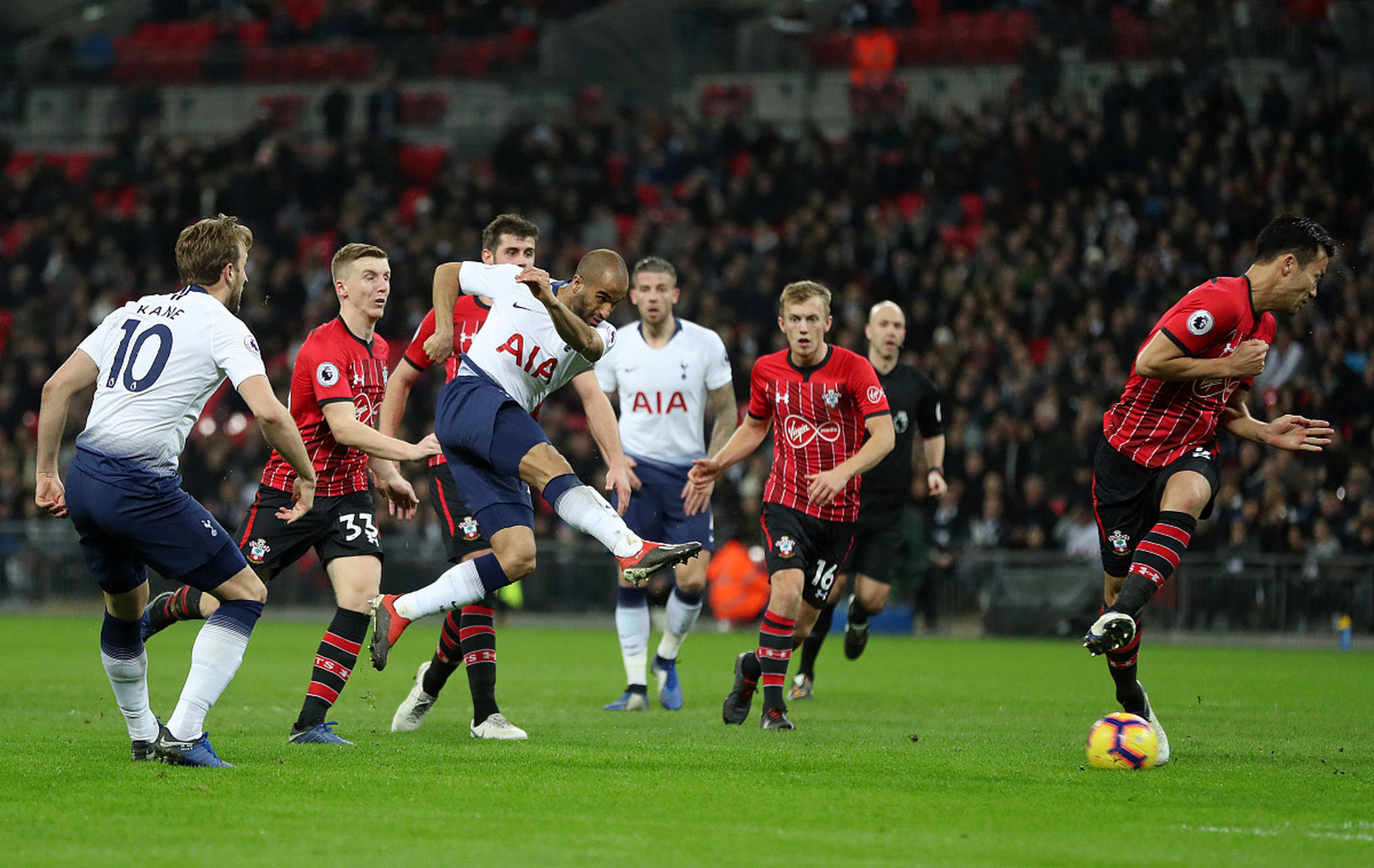 人瞩目的成 人瞩目的成